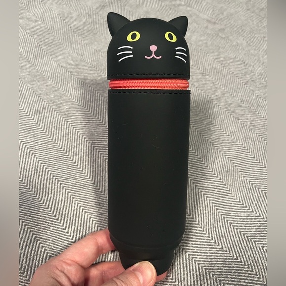 Cat Stand Up Pen Case - Picture 1 of 7